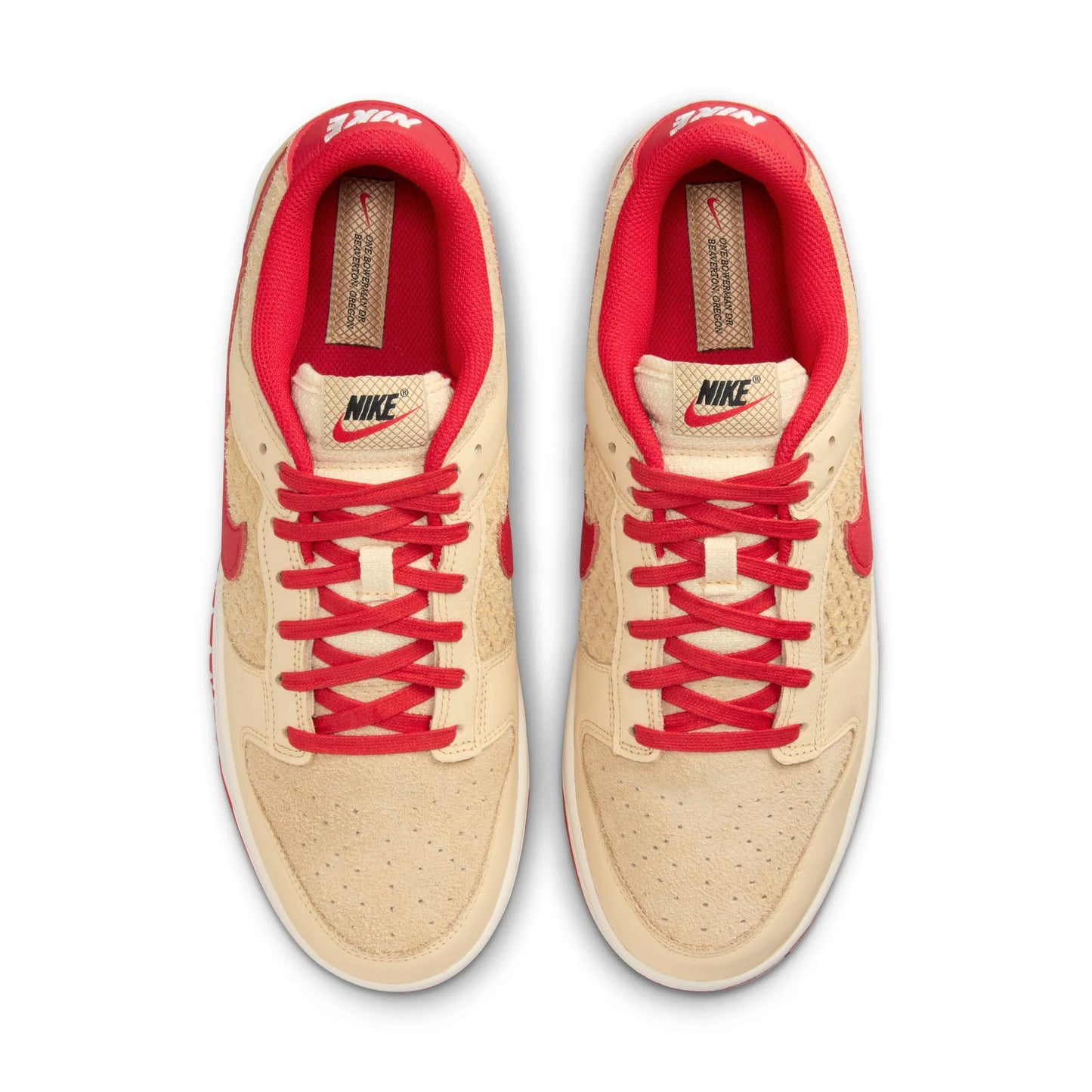 NIKE DUNK LOW RETRO SE 'STRAWBERRY WAFFLE'